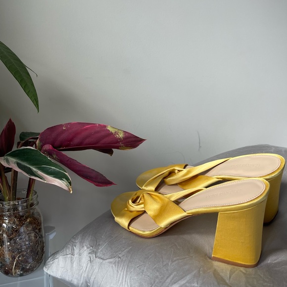 Reformation Elyse Sandal - Picture 3 of 6